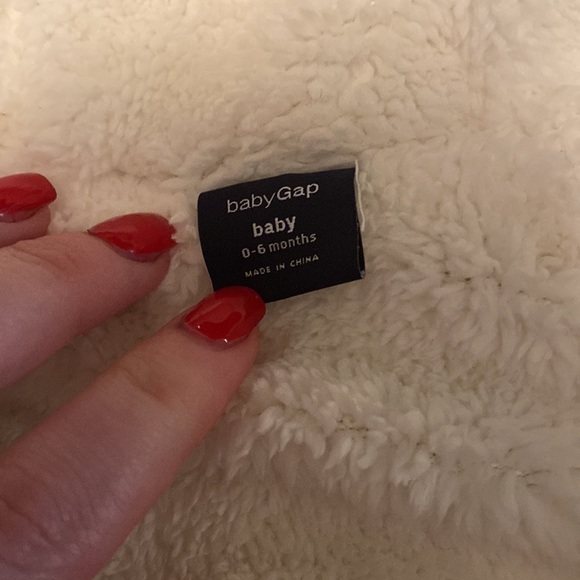 Gap baby 0-6 month outside winter coat - Picture 3 of 7